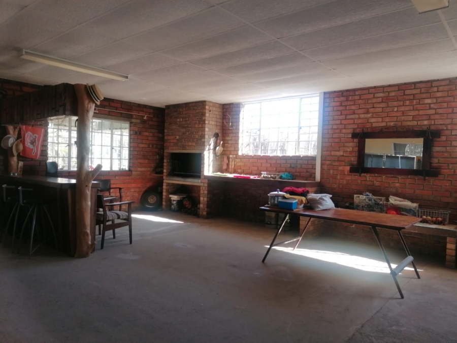 4 Bedroom Property for Sale in Ladybrand Free State